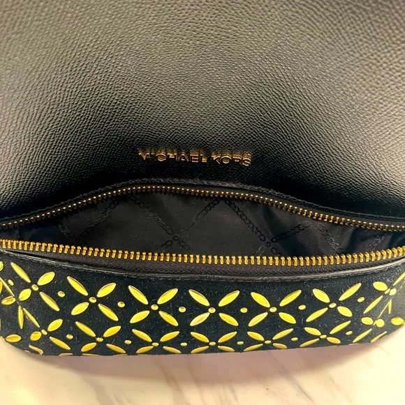 Michael Kors Backpack & Wristlet - Picture 5 of 9